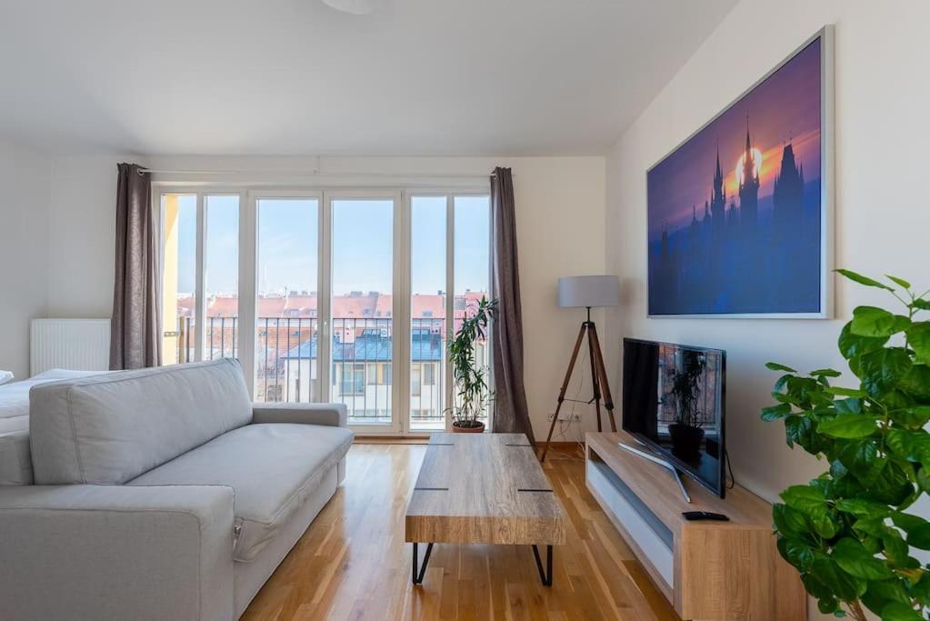 Sunny Safron Apartment プラハ エクステリア 写真