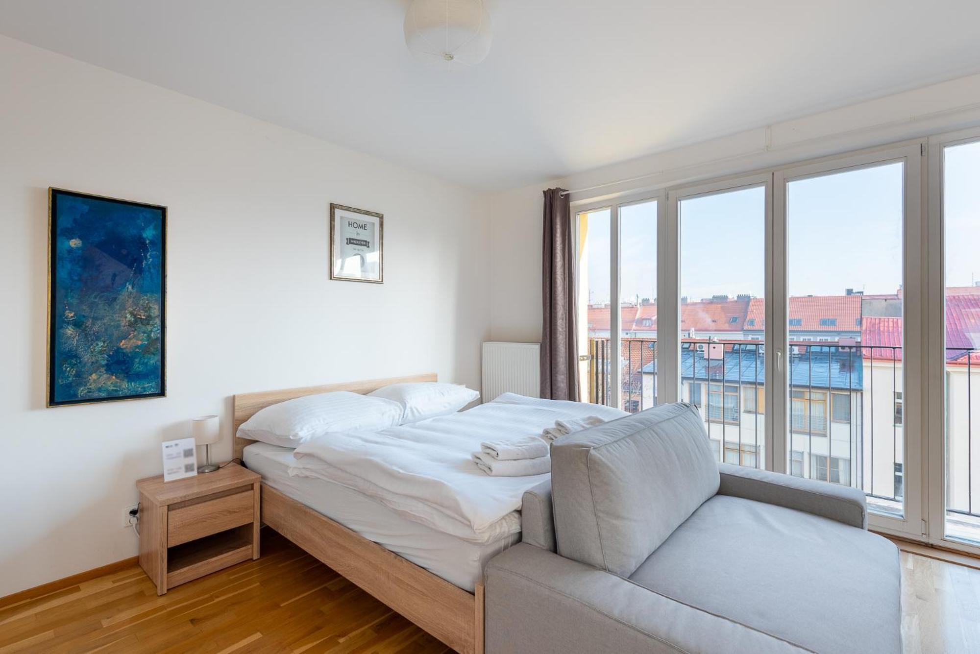 Sunny Safron Apartment プラハ エクステリア 写真